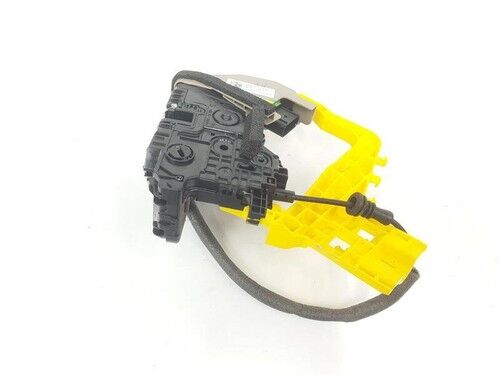 SOL ARKA KAPI KILIDI 81410J7300