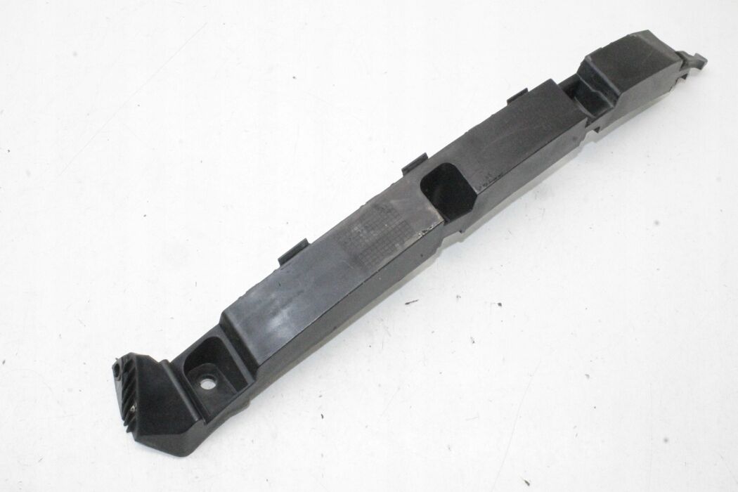 Arka Tampon Braketı Sag 86652AT000
