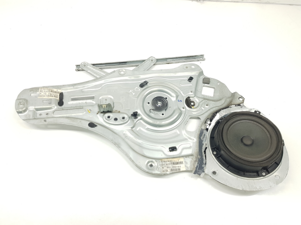 Cam Krikosu Sol Ön 824713U000