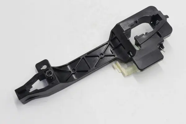 On Kapı Dıs Plastıgı 82665A7001
