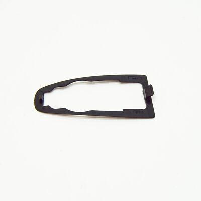 ARKA KAPI DIS TUTACAK PLASTIGI 82654G5000