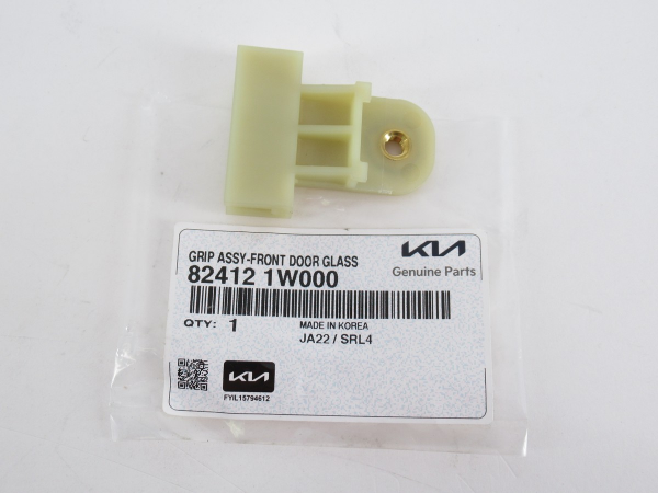 On Kapı Camı Tutamagı 824121W000